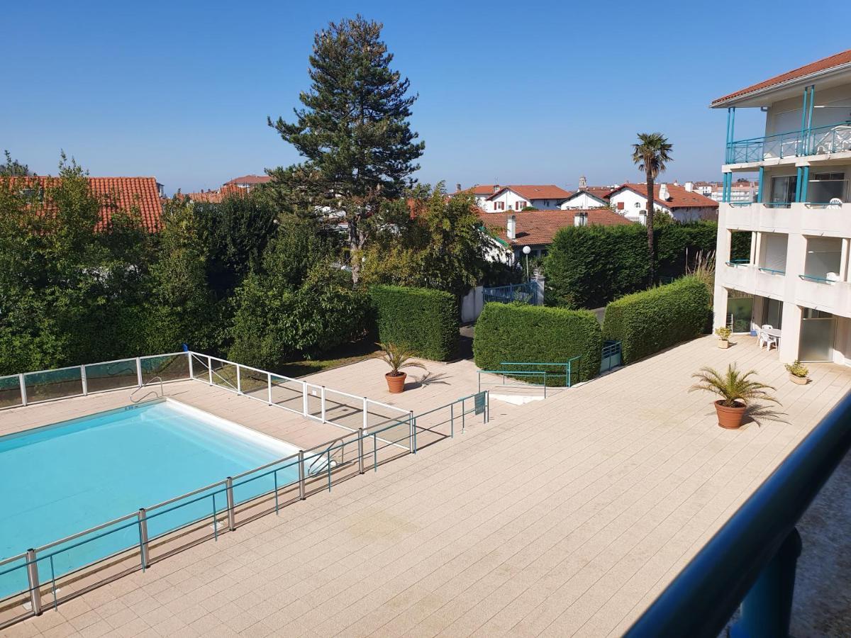 Appartement Golf Et Nivelle Avec Piscine Et Parking Ciboure Exterior foto