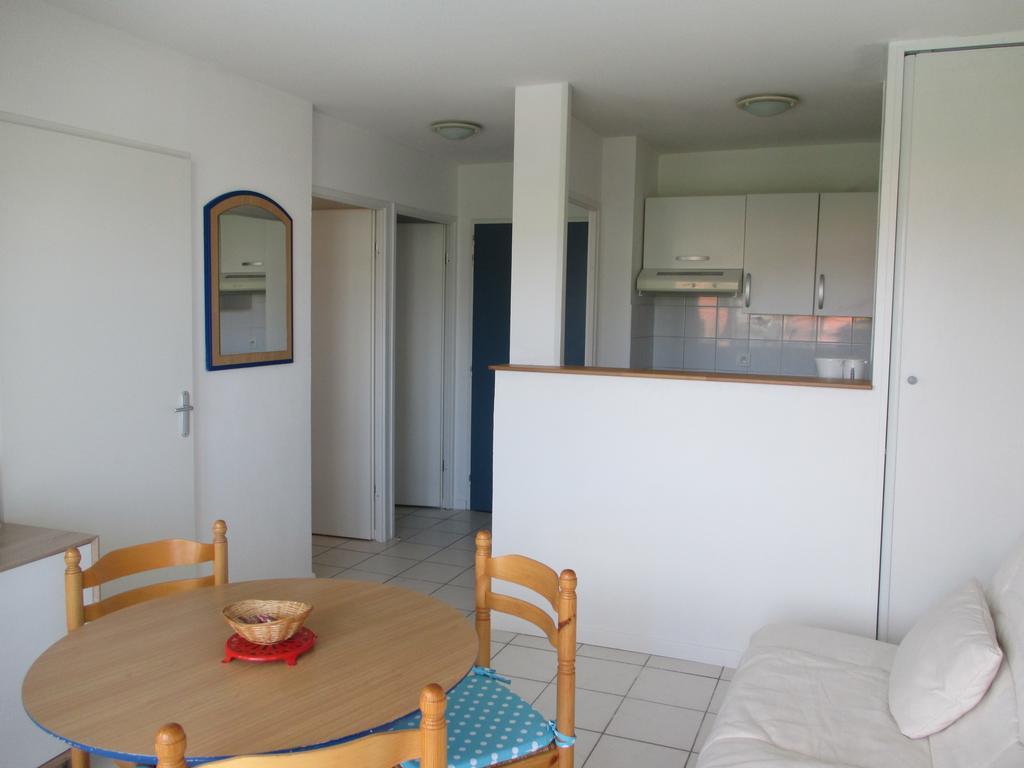 Appartement Golf Et Nivelle Avec Piscine Et Parking Ciboure Zimmer foto